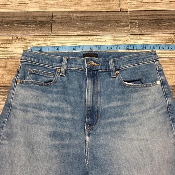 Uniqlo High Rise Flared Jeans Women’s 28 Blue (Inseam 29) Kaihara Light Wash - Picture 4 of 9